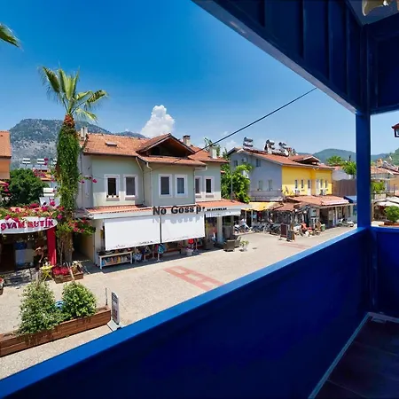 Only Blue Mansion 1 Bed and Breakfast