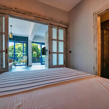 Only Blue Mansion 1 Bed and Breakfast Göcek